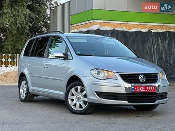Авто Volkswagen Touran 2009 № 8978082