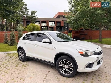 Авто Mitsubishi Outlander 2017 № 8978253
