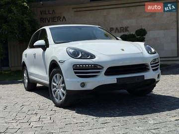 Авто Porsche Cayenne 2013 № 8978368