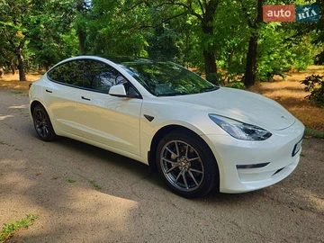 Авто Tesla Model 3 2023 № 8978375