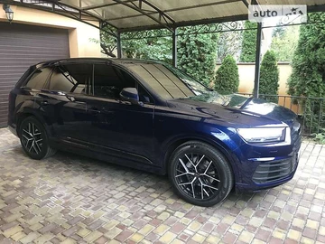 Авто Audi Q7 2018 № 8978478