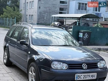Авто Volkswagen Golf 2000 № 8978506