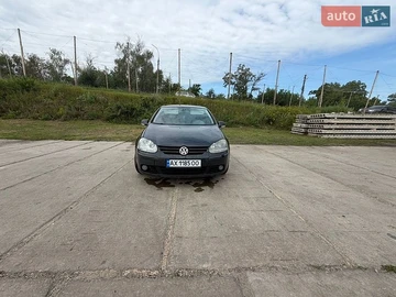 Авто Volkswagen Golf 2004 № 8979033