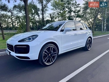 Авто Porsche Cayenne 2019 № 8979383