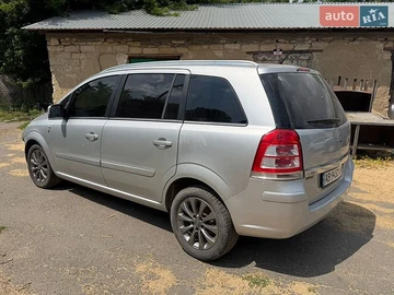 Авто Opel Zafira 2010 № 8979390