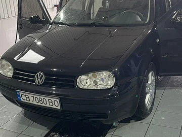 Авто Volkswagen Golf 2000 № 8979397