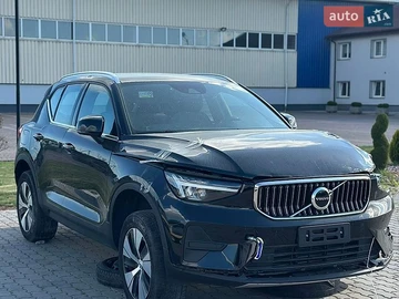 Авто Volvo Xc40 2023 № 8979638
