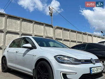 Авто Volkswagen E-Golf 2017 № 8979818