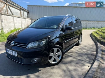 Авто Volkswagen Touran 2011 № 8980176