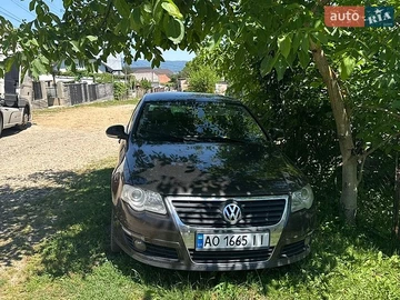 Авто Volkswagen Passat 2005 № 8980497