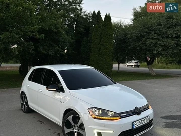 Авто Volkswagen E-Golf 2014 № 8980591