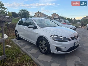 Авто Volkswagen E-Golf 2017 № 8980616