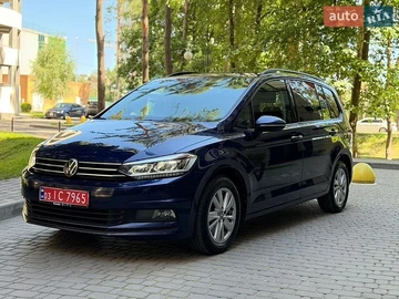 Авто Volkswagen Touran 2022 № 8980787