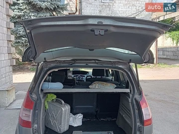 Авто Renault Scenic 2004 № 8980923