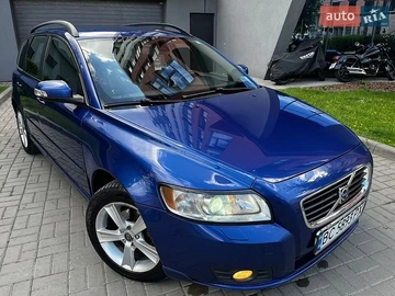 Авто Volvo V50 2008 № 8981005