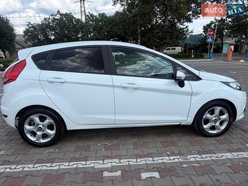 Авто Ford Fiesta 2011 № 8981043