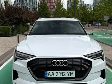 Авто Audi E-Tron 2019 № 8981407