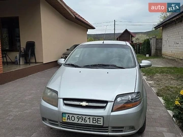 Авто Chevrolet Aveo 2005 № 8981498