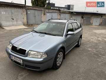 Авто Skoda Octavia 2002 № 8981530
