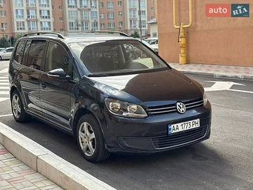Авто Volkswagen Touran 2013 № 8981707