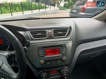 Авто KIA Rio 2013 № 8981802