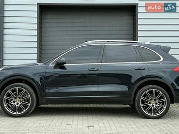Авто Porsche Cayenne 2016 № 8982106