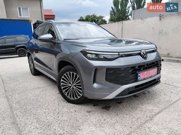 Авто Volkswagen Tiguan 2025 № 8982112