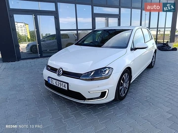 Авто Volkswagen E-Golf 2015 № 8982227