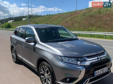 Авто Mitsubishi Outlander 2020 № 8982274