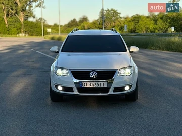 Авто Volkswagen Passat 2009 № 8982350