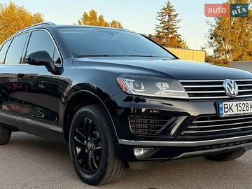 Авто Volkswagen Touareg 2015 № 8982434
