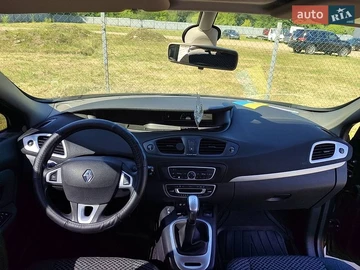 Авто Renault Scenic 2011 № 8982496