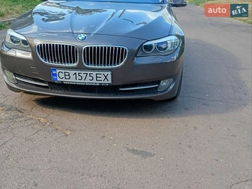 Авто BMW 5 Series 2013 № 8984003