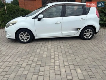 Авто Renault Scenic 2010 № 8984351