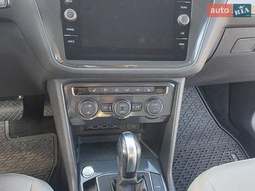 Авто Volkswagen Tiguan 2019 № 8984665