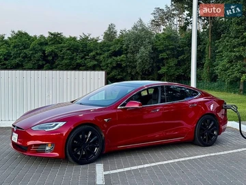 Авто Tesla Model S 2018 № 8984671