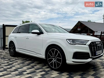 Авто Audi Q7 2020 № 8984790