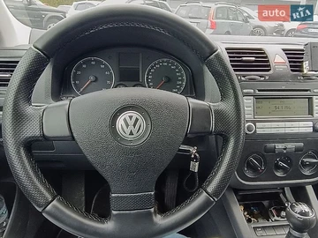 Авто Volkswagen Golf 2008 № 8984967
