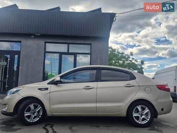 Авто KIA Rio 2013 № 8985008