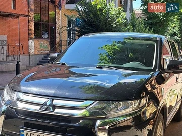 Авто Mitsubishi Outlander 2017 № 8985340