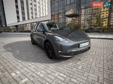 Авто Tesla Model Y 2021 № 8985421
