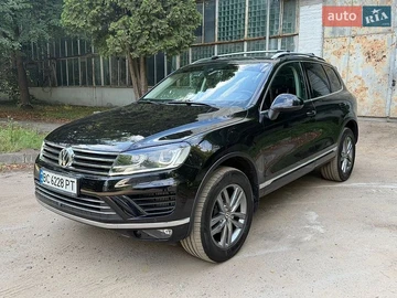 Авто Volkswagen Touareg 2015 № 8985607