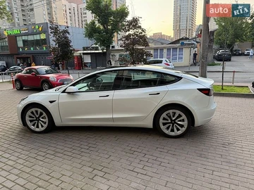 Авто Tesla Model 3 2021 № 8985927