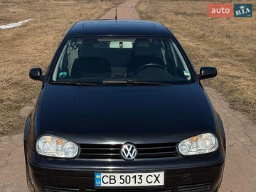 Авто Volkswagen Golf 2000 № 8986074