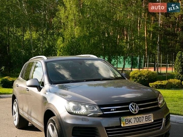 Авто Volkswagen Touareg 2012 № 8986274