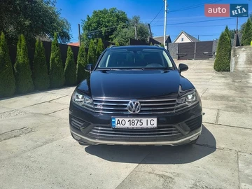 Авто Volkswagen Touareg 2016 № 8986278