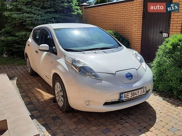 Авто Nissan Leaf 2013 № 8986908