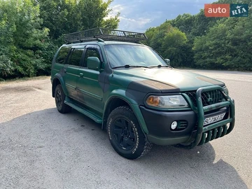 Авто Mitsubishi Pajero 2001 № 8987208