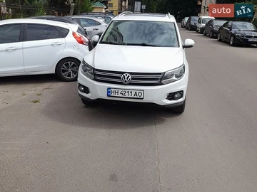 Авто Volkswagen Tiguan 2015 № 8987363
