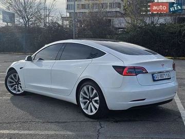 Авто Tesla Model 3 2019 № 8987443